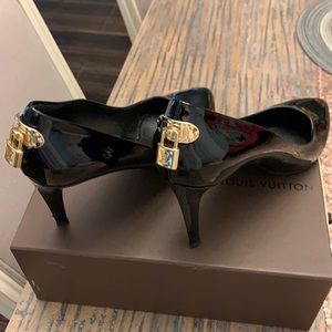 Louis Vuitton pumps